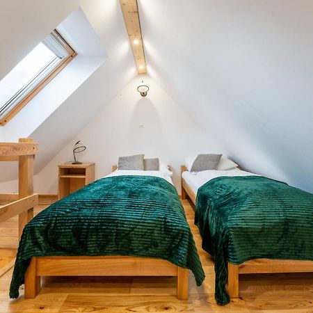 Dom Krawca - Pod Chojnikiem Lägenhet Jelenia Góra Exteriör bild
