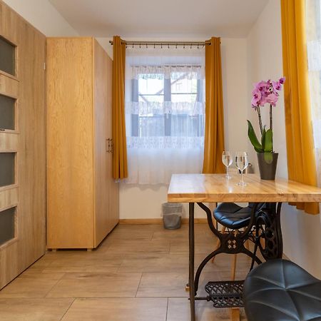 Dom Krawca - Pod Chojnikiem Lägenhet Jelenia Góra Exteriör bild