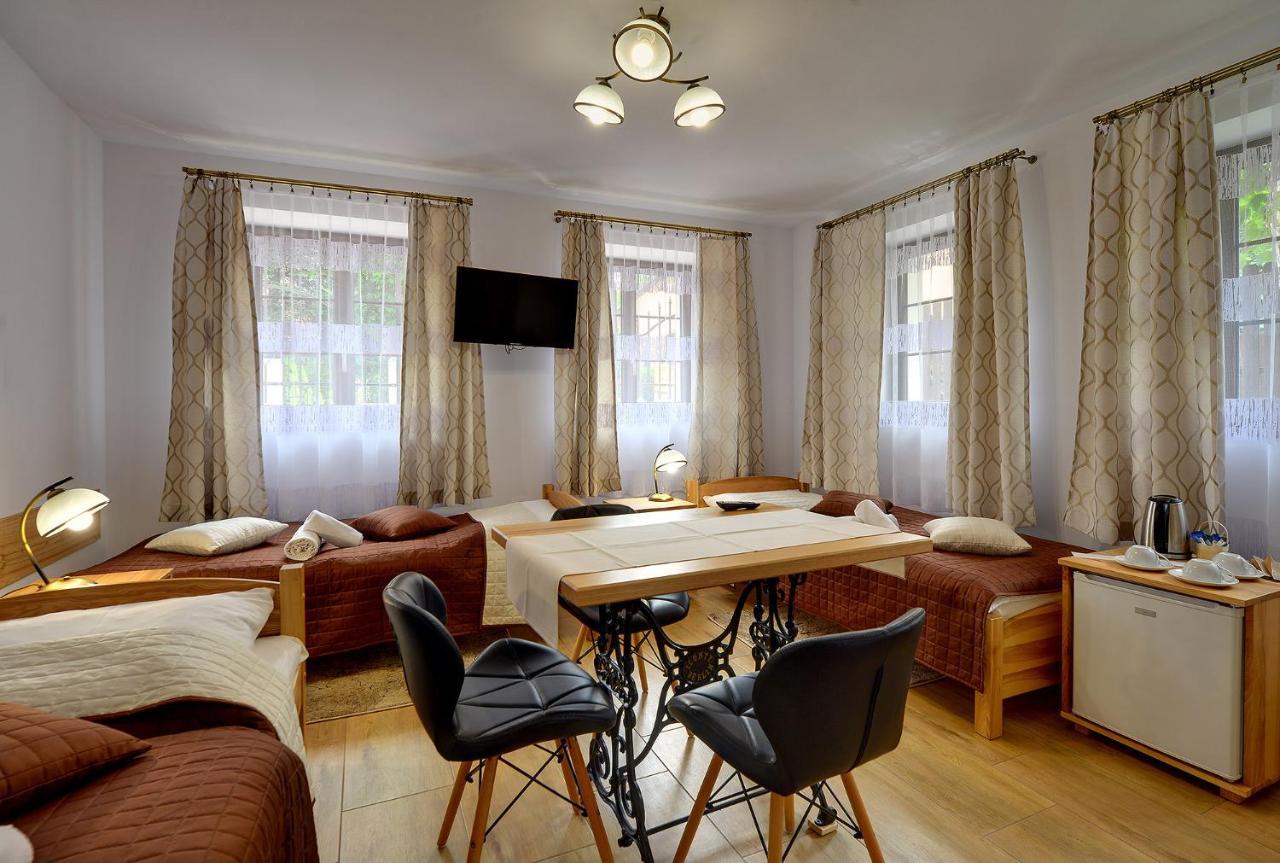Dom Krawca - Pod Chojnikiem Lägenhet Jelenia Góra Exteriör bild
