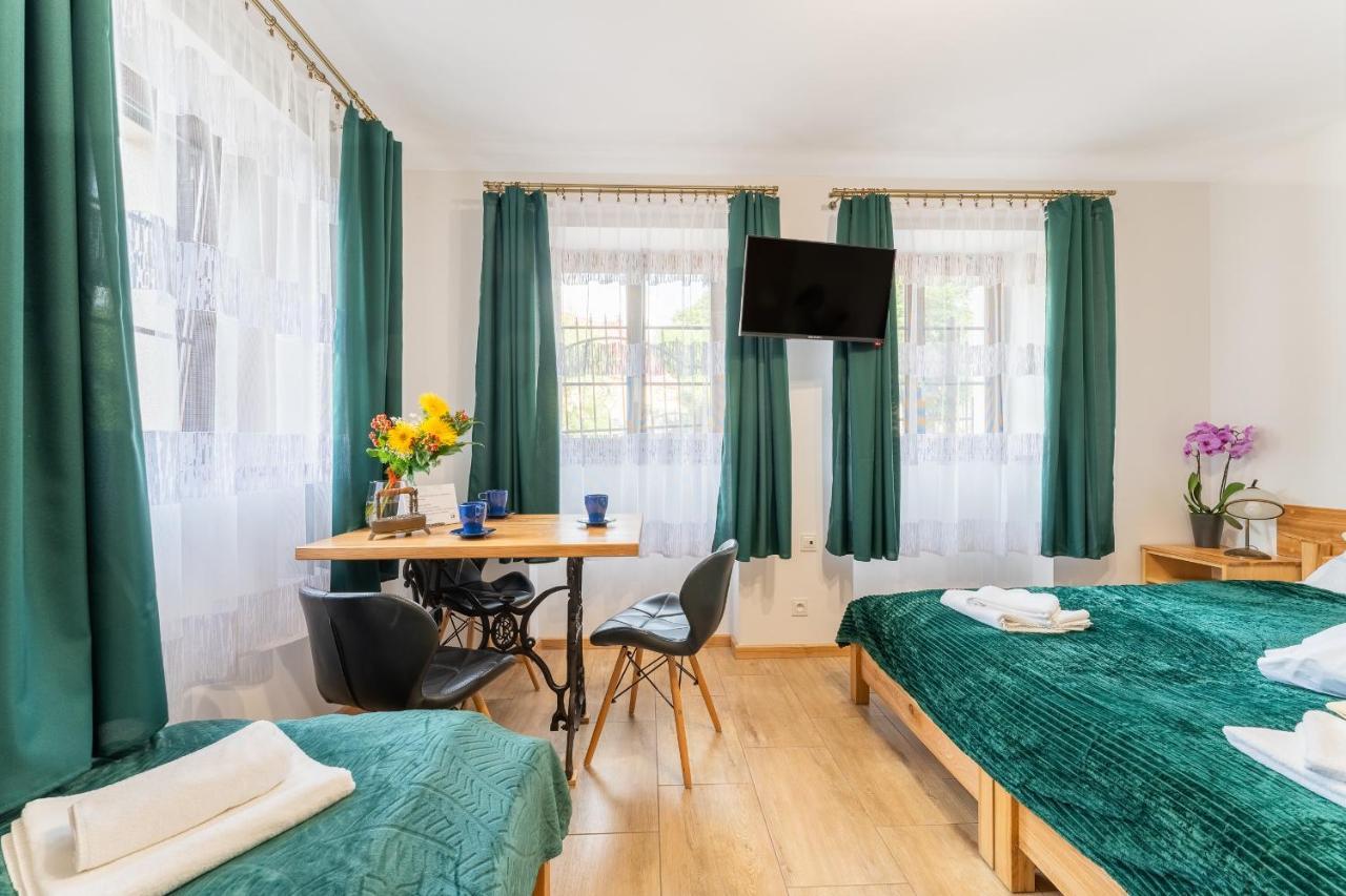 Dom Krawca - Pod Chojnikiem Lägenhet Jelenia Góra Exteriör bild