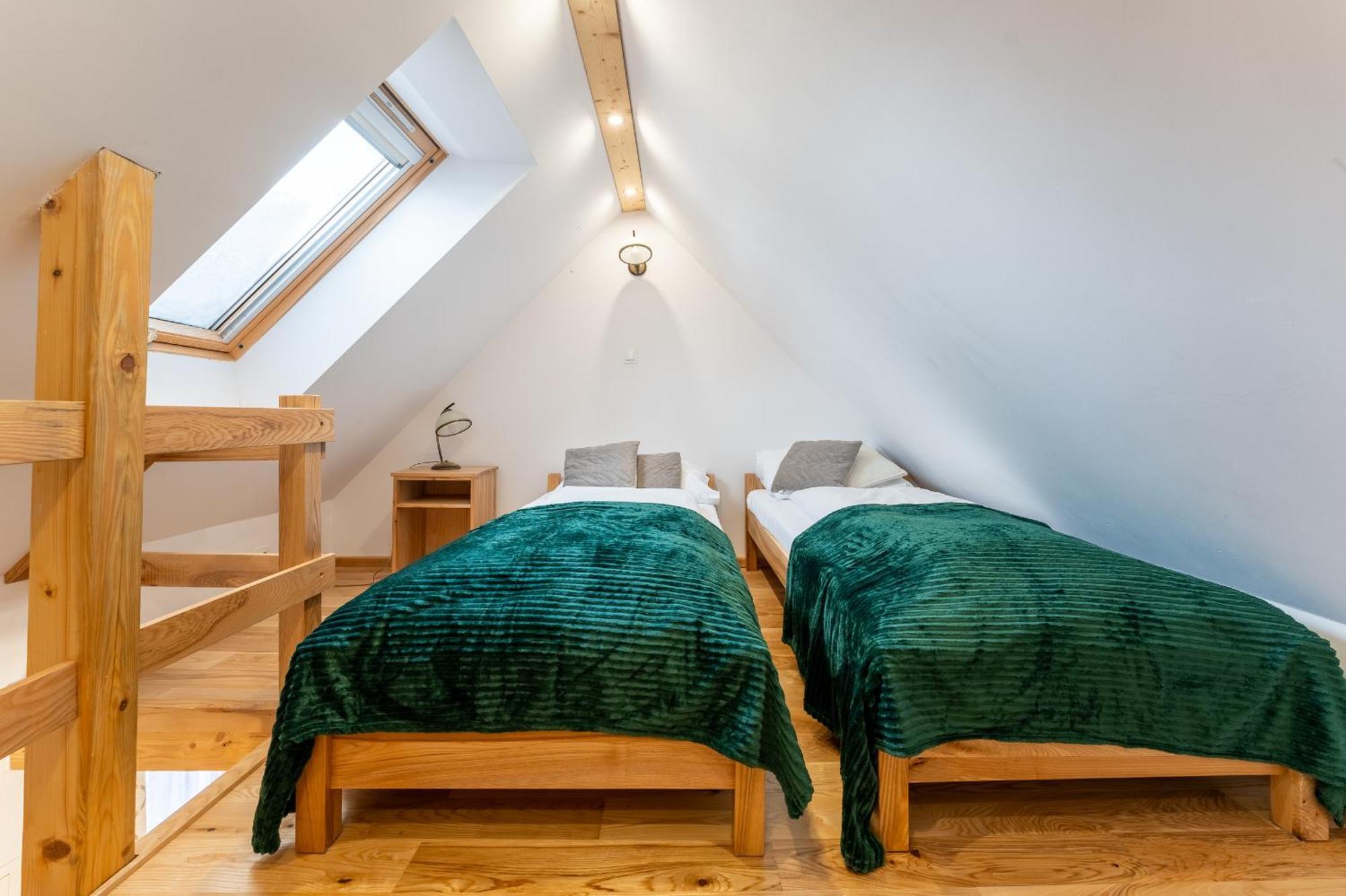 Dom Krawca - Pod Chojnikiem Lägenhet Jelenia Góra Exteriör bild
