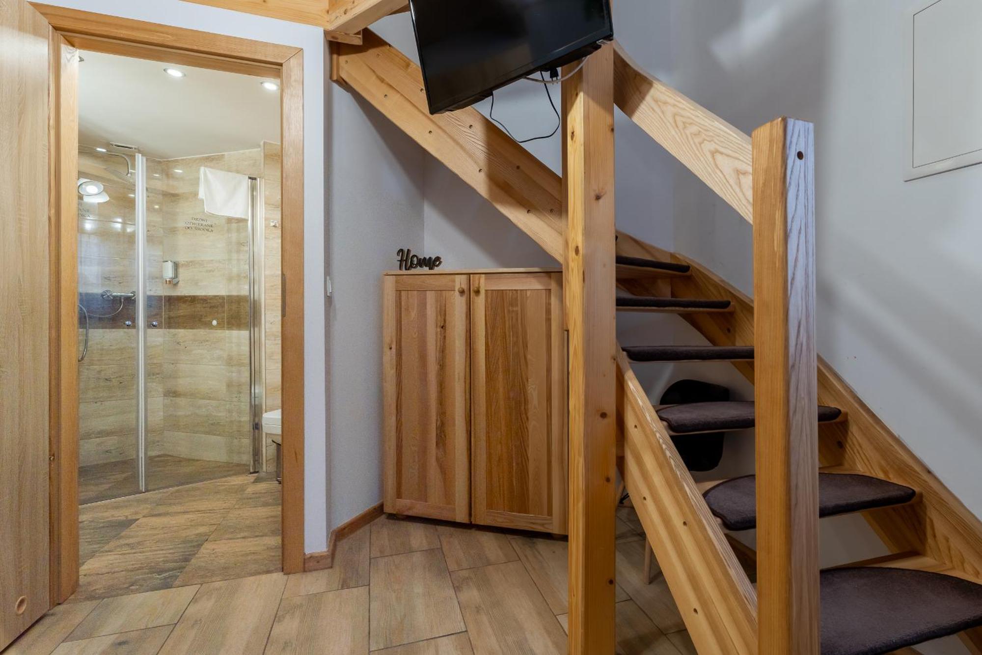 Dom Krawca - Pod Chojnikiem Lägenhet Jelenia Góra Exteriör bild