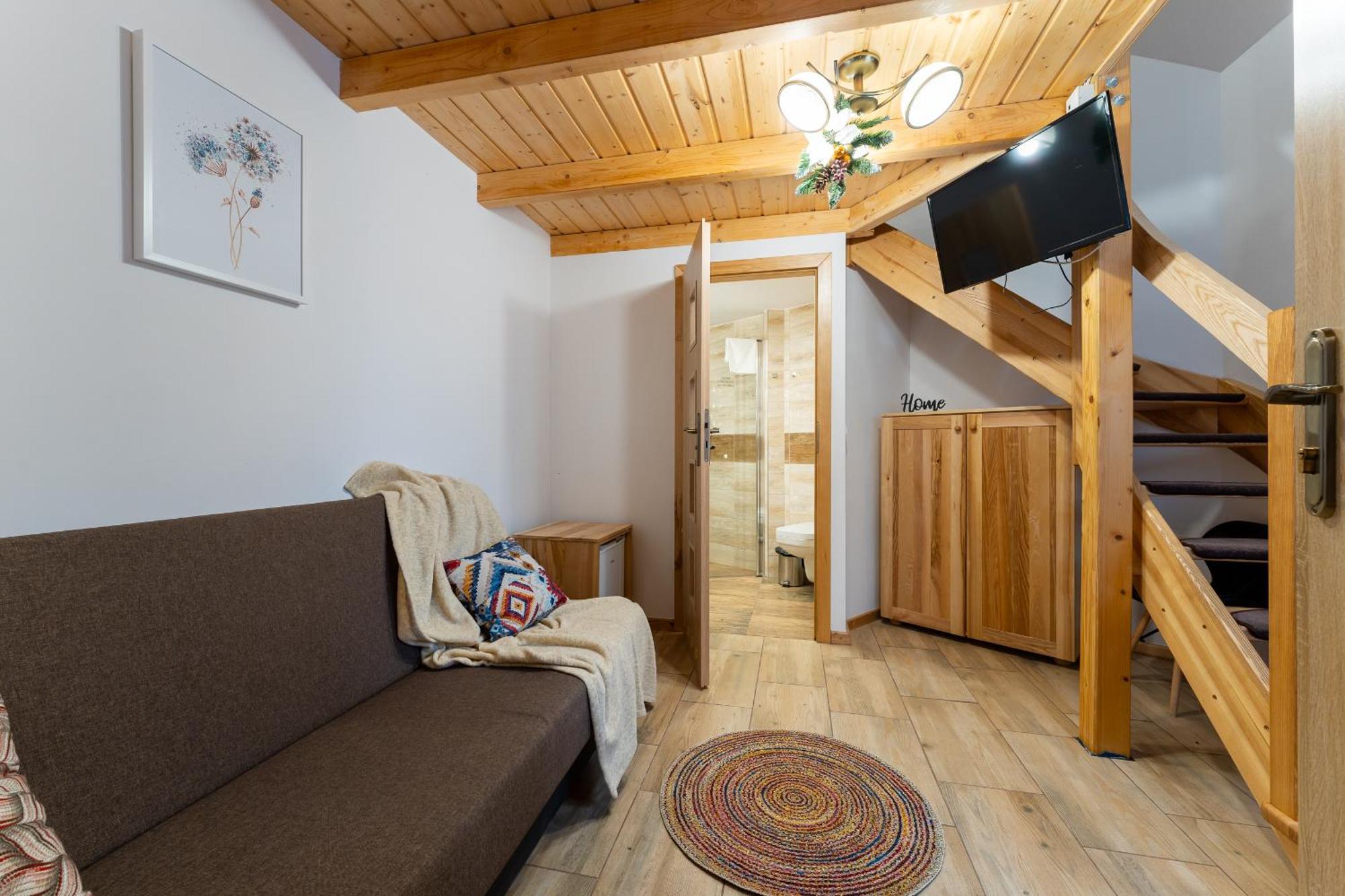Dom Krawca - Pod Chojnikiem Lägenhet Jelenia Góra Exteriör bild