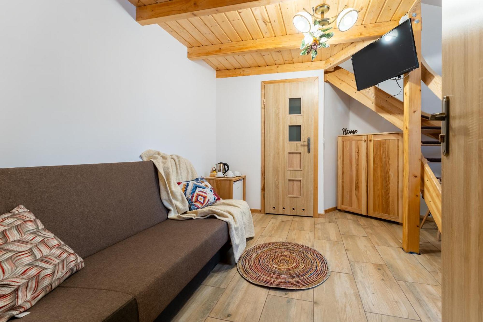 Dom Krawca - Pod Chojnikiem Lägenhet Jelenia Góra Exteriör bild
