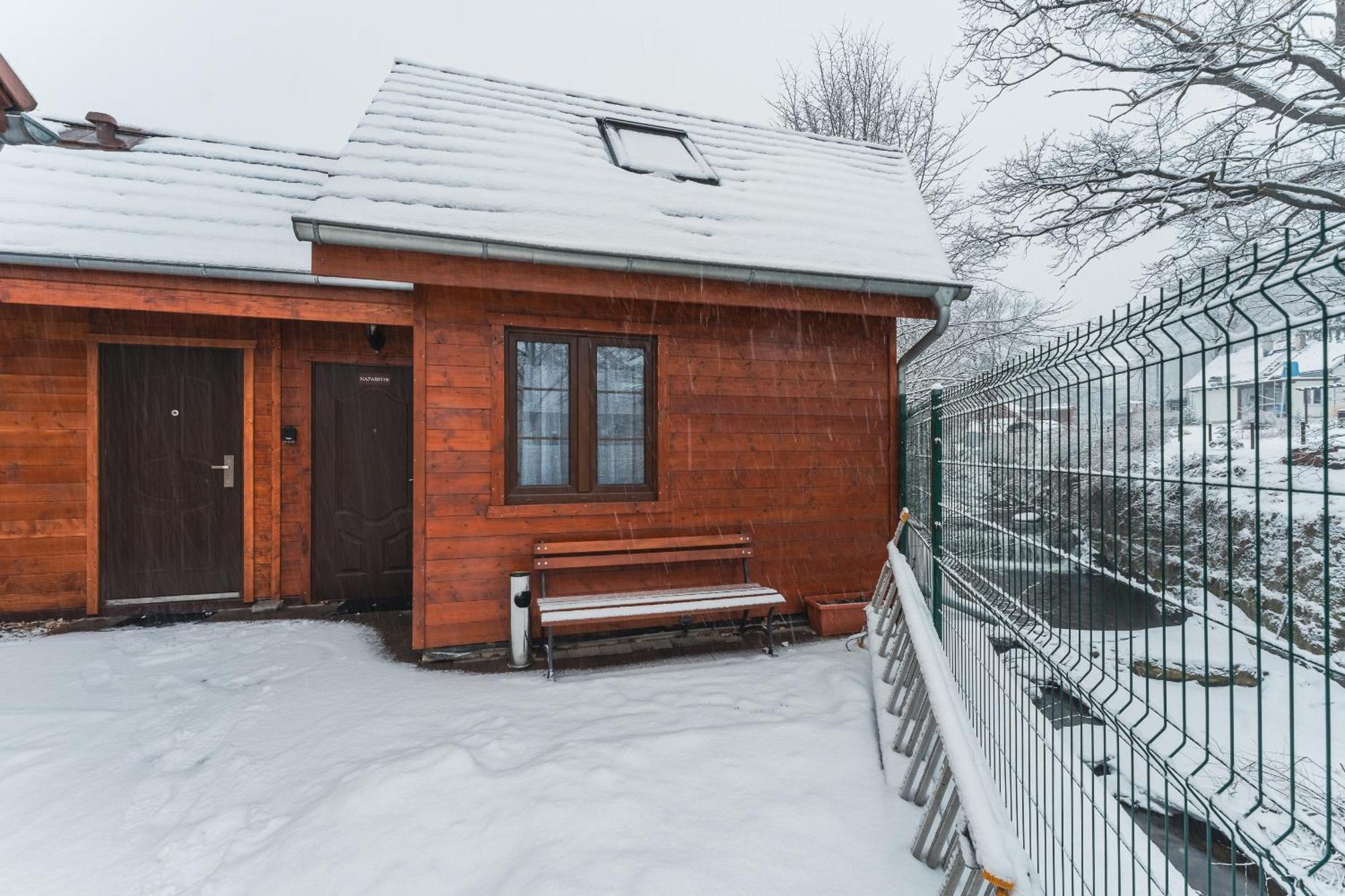 Dom Krawca - Pod Chojnikiem Lägenhet Jelenia Góra Exteriör bild