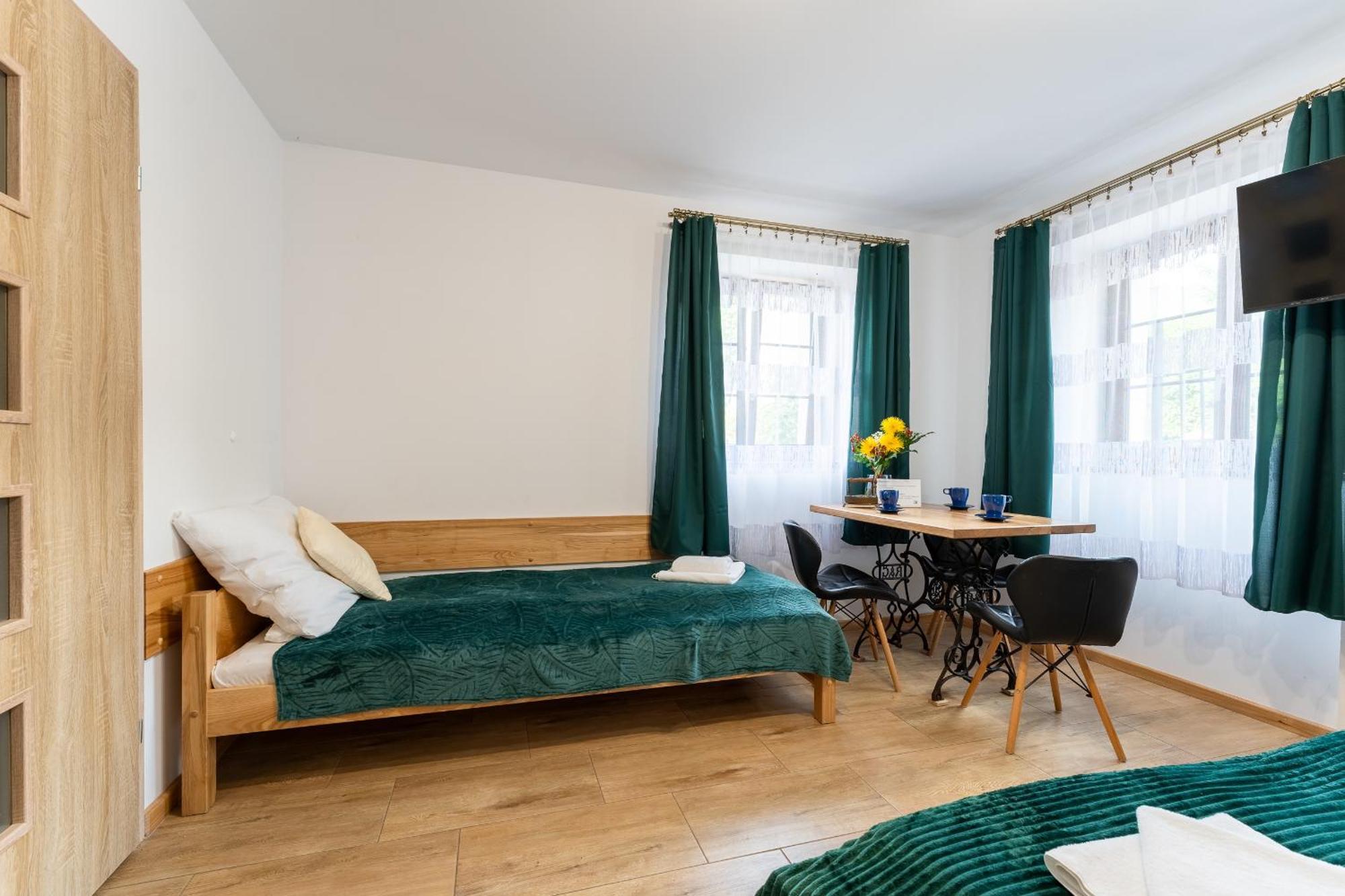 Dom Krawca - Pod Chojnikiem Lägenhet Jelenia Góra Exteriör bild